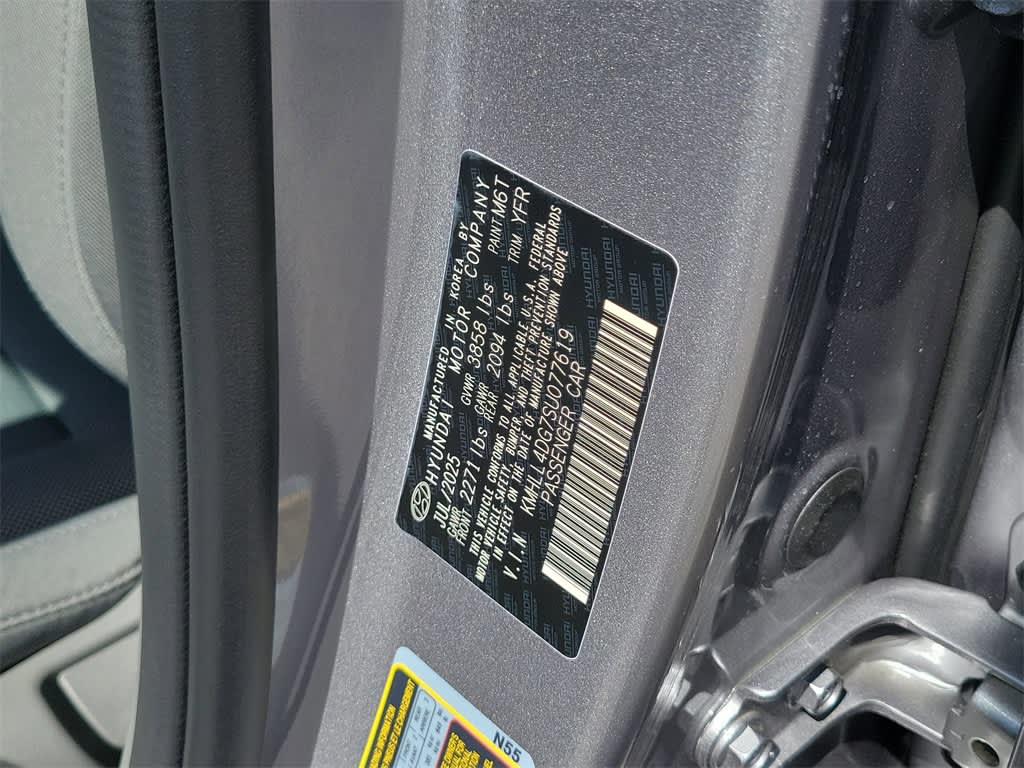 Thumbnail: 2025 Hyundai Elantra - 16