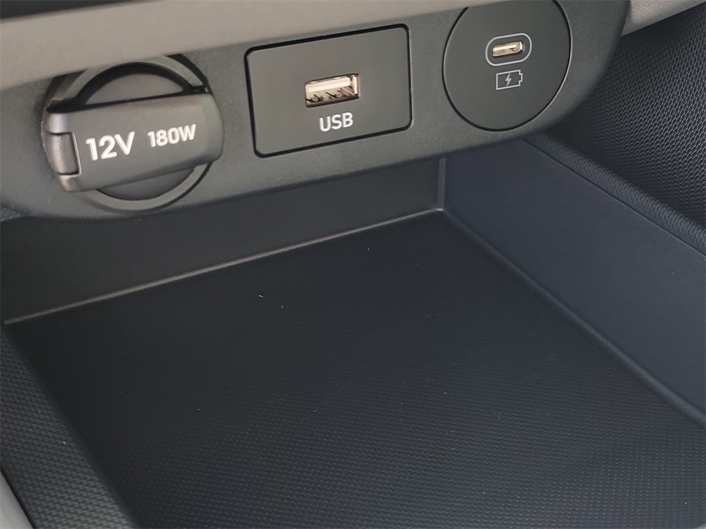 Thumbnail: 2025 Hyundai Elantra - 30