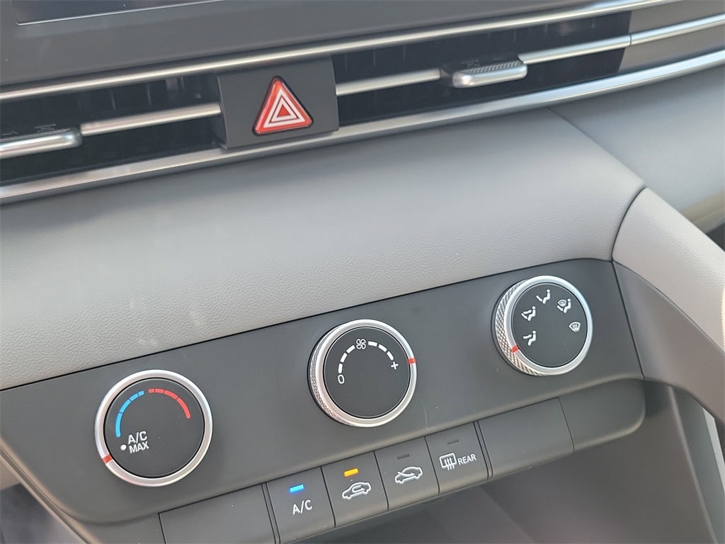 Thumbnail: 2025 Hyundai Elantra - 29