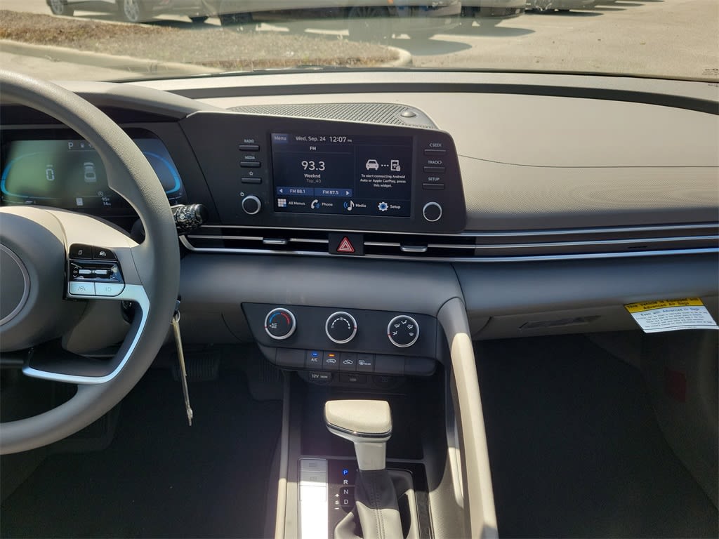 Thumbnail: 2025 Hyundai Elantra - 13