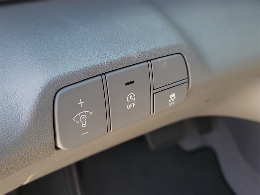 Thumbnail: 2025 Hyundai Elantra - 24