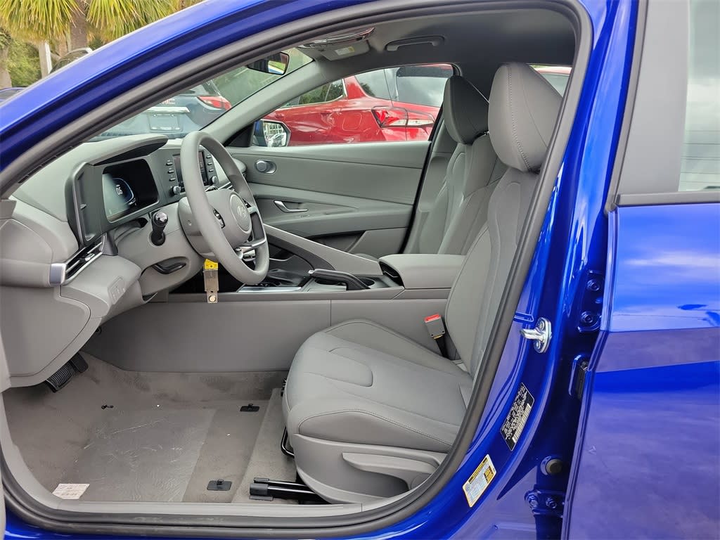 Thumbnail: 2025 Hyundai Elantra - 9