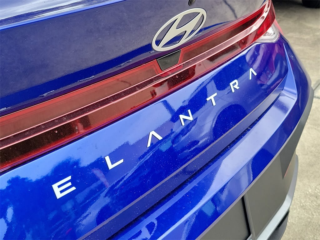 Thumbnail: 2025 Hyundai Elantra - 19