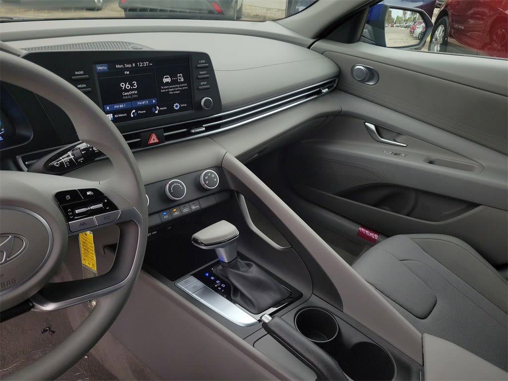 Thumbnail: 2025 Hyundai Elantra - 31