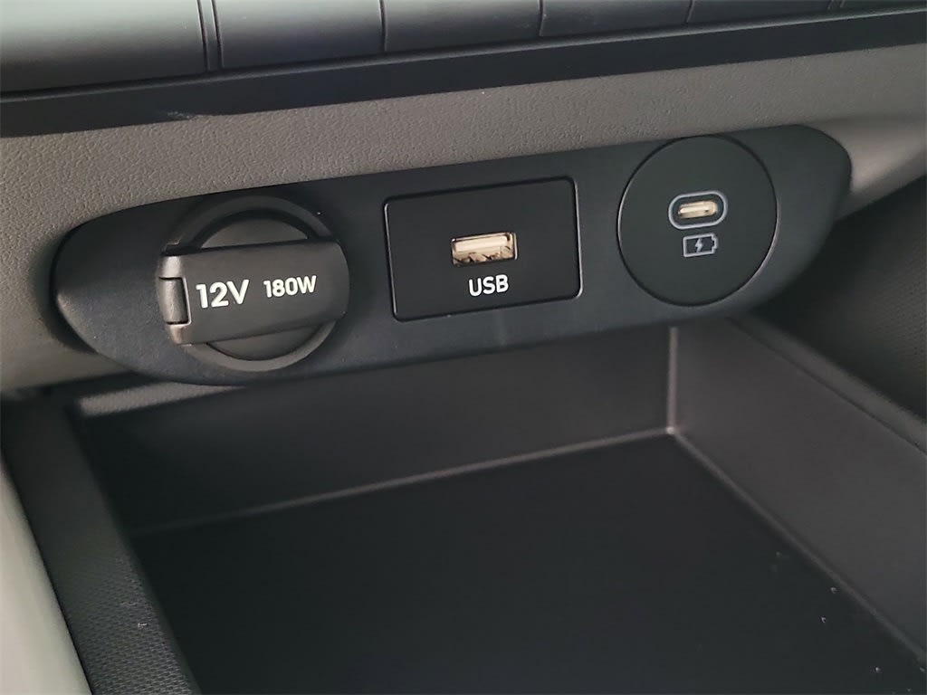 Thumbnail: 2025 Hyundai Elantra - 30