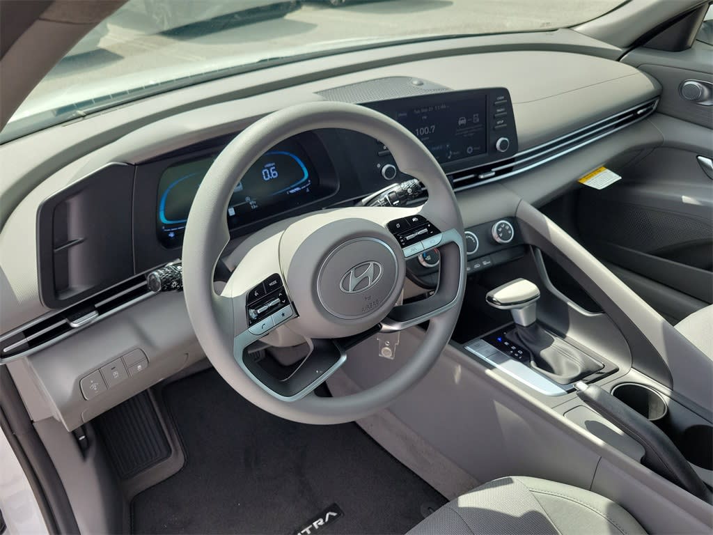 Thumbnail: 2025 Hyundai Elantra - 11