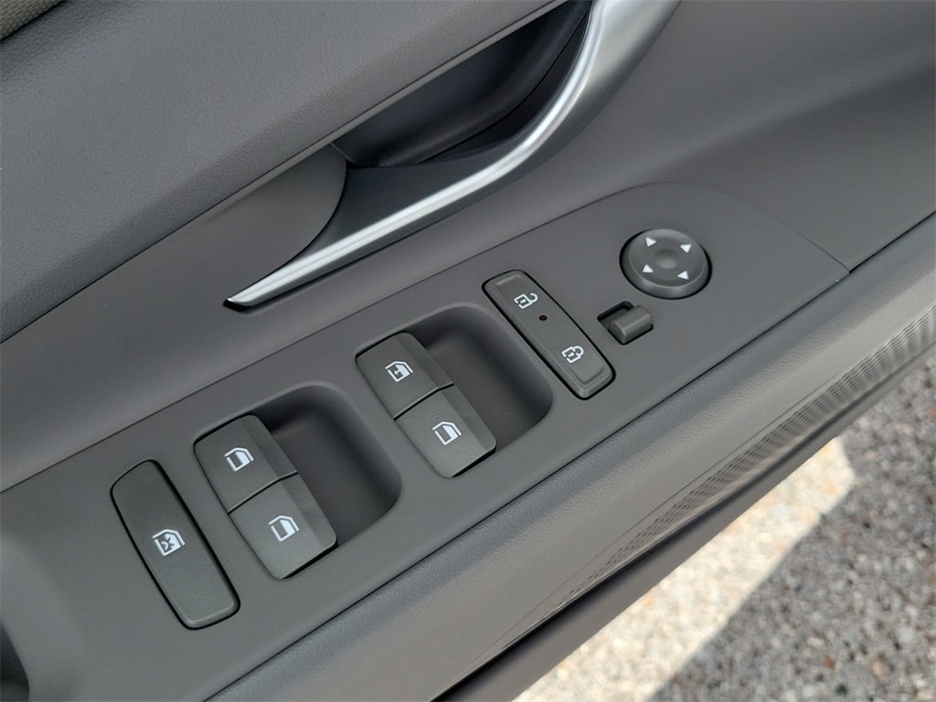 Thumbnail: 2025 Hyundai Elantra - 23