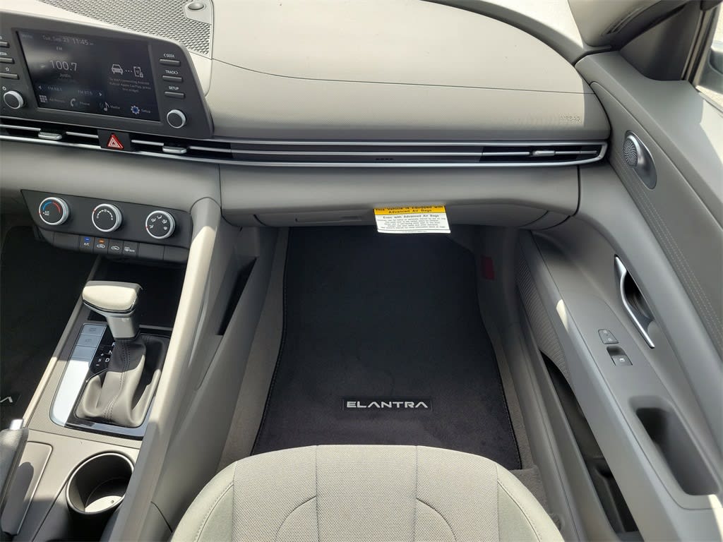 Thumbnail: 2025 Hyundai Elantra - 21