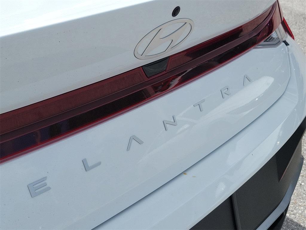 Thumbnail: 2025 Hyundai Elantra - 18