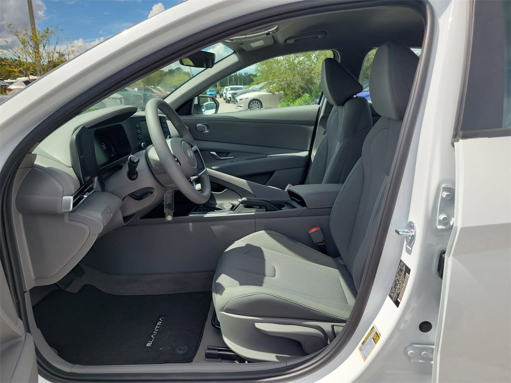 Thumbnail: 2025 Hyundai Elantra - 8