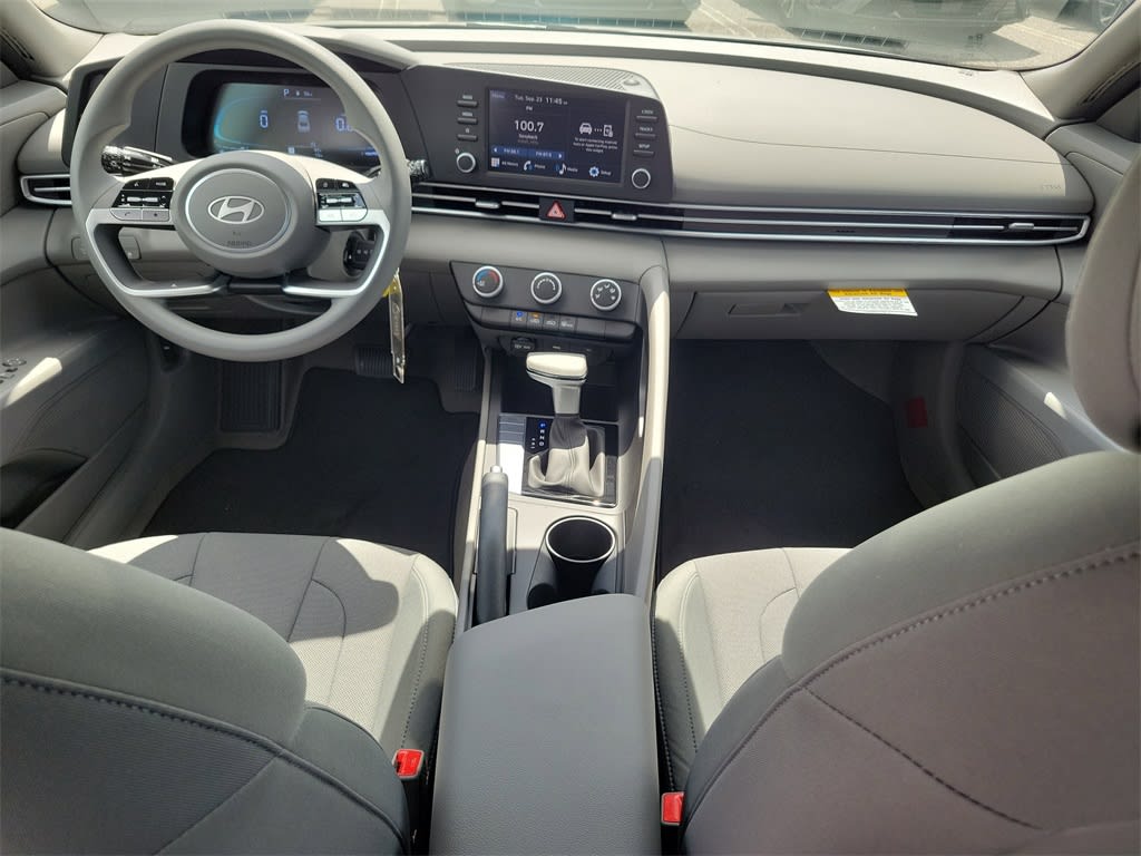 Thumbnail: 2025 Hyundai Elantra - 2