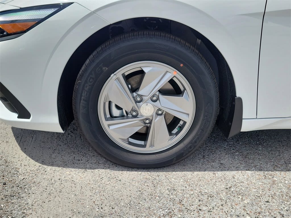 Thumbnail: 2025 Hyundai Elantra - 5