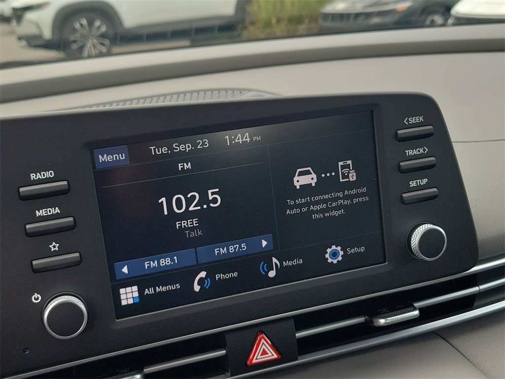 Thumbnail: 2025 Hyundai Elantra - 28