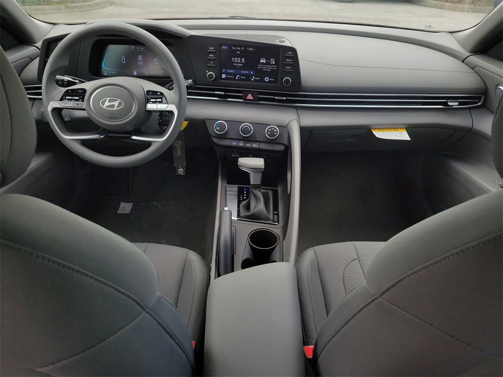 Thumbnail: 2025 Hyundai Elantra - 2