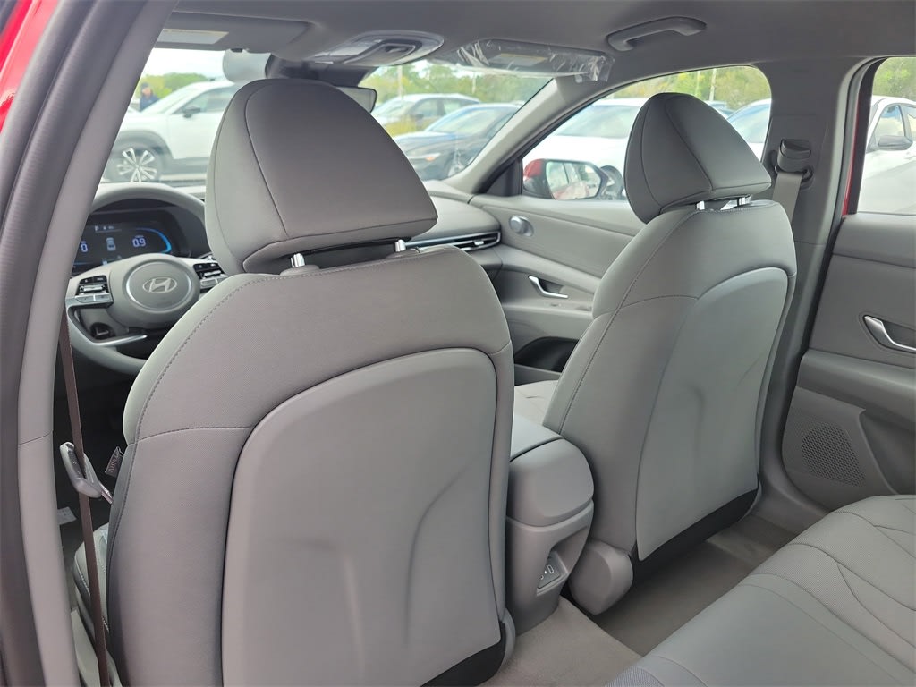 Thumbnail: 2025 Hyundai Elantra - 19