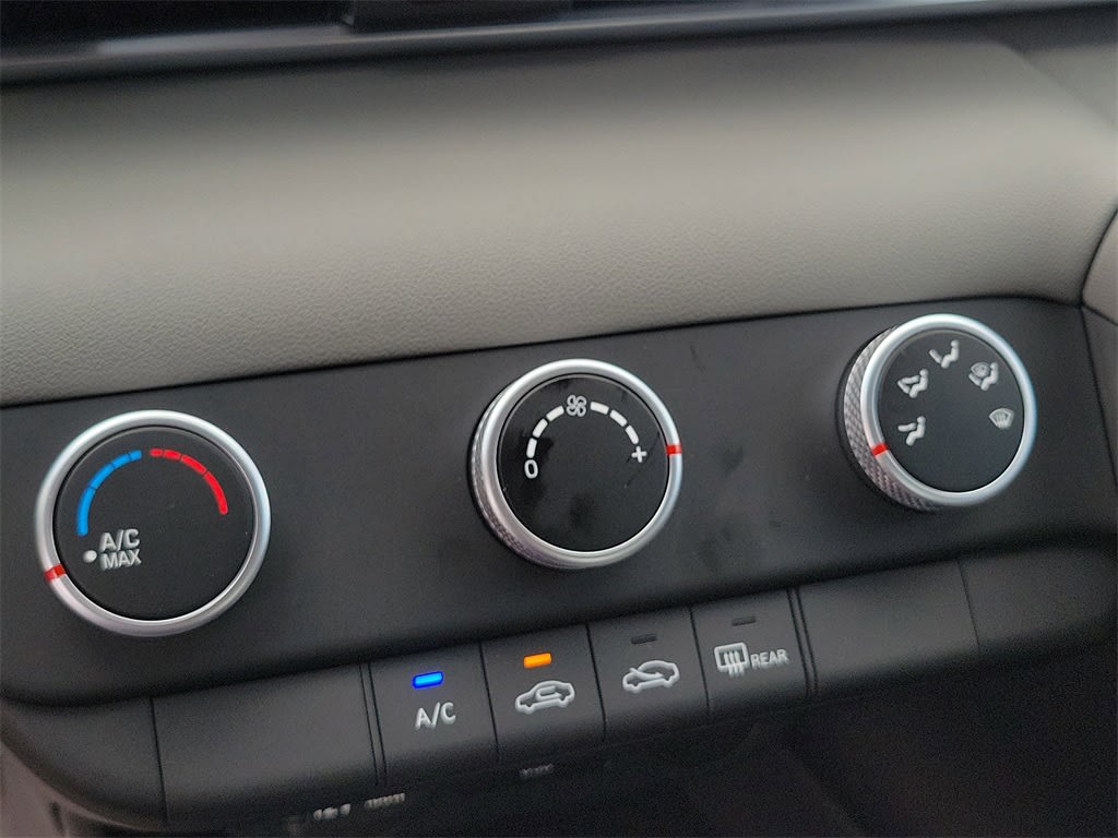 Thumbnail: 2025 Hyundai Elantra - 29