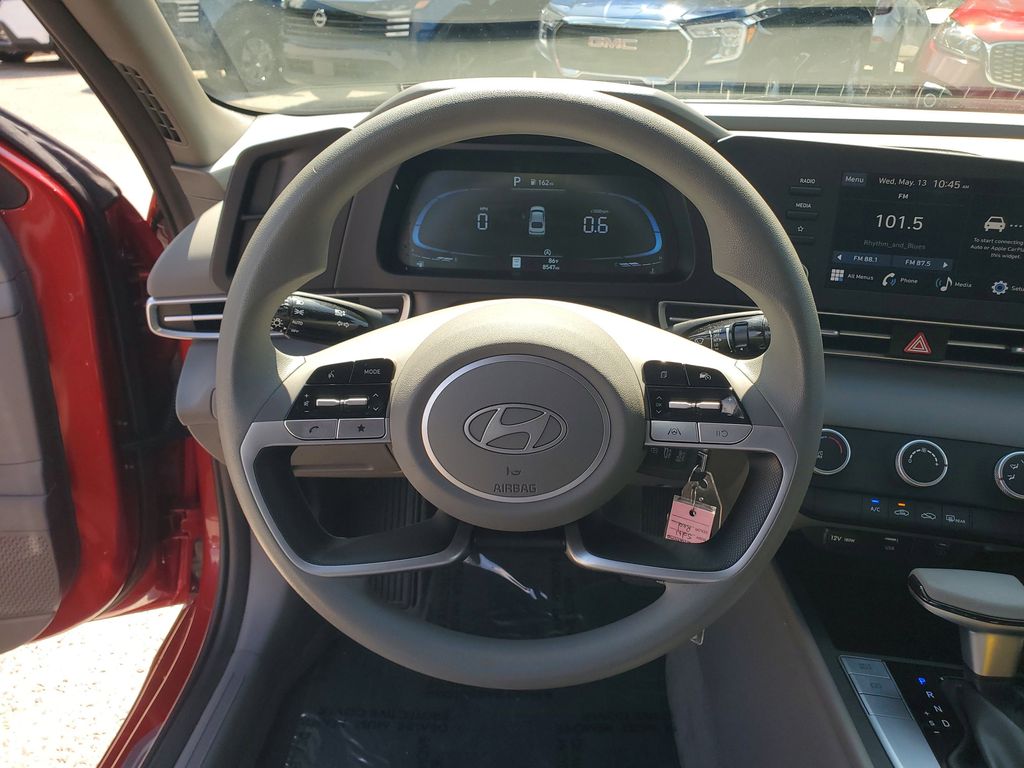 Thumbnail: 2025 Hyundai Elantra - 10