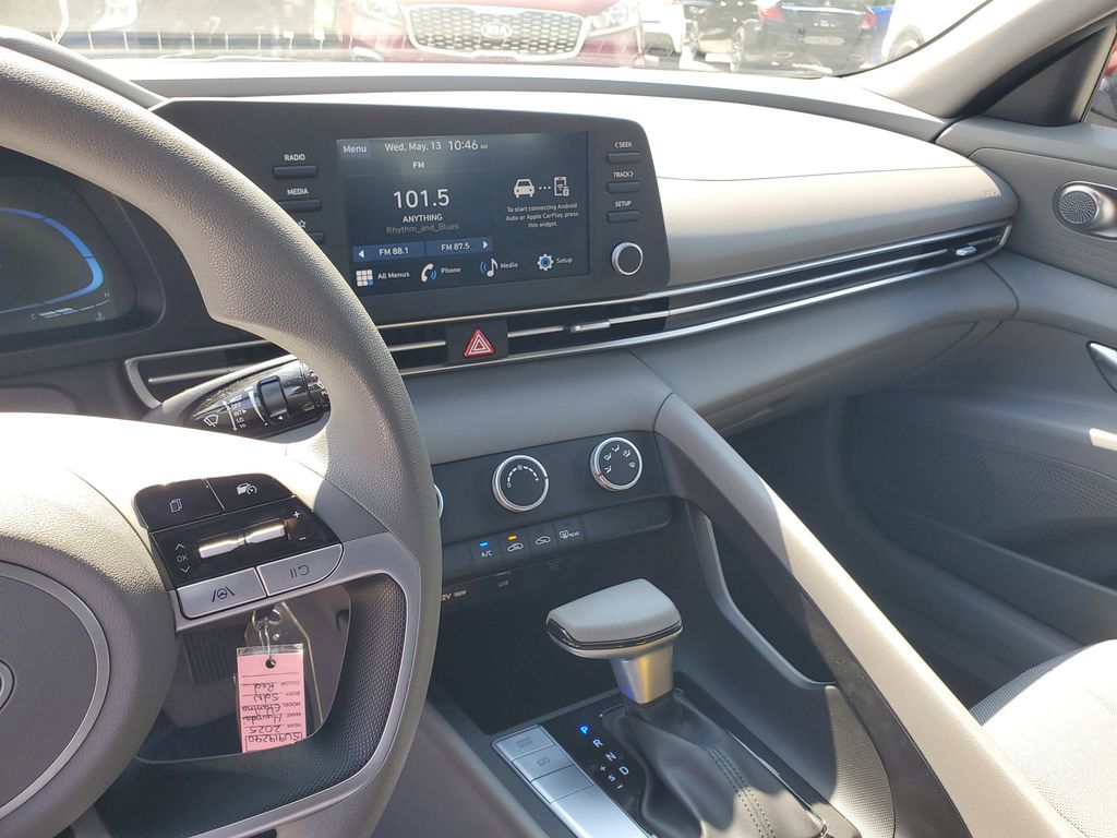 Thumbnail: 2025 Hyundai Elantra - 28