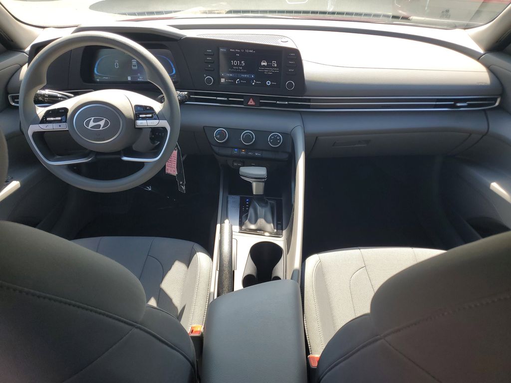 Thumbnail: 2025 Hyundai Elantra - 2