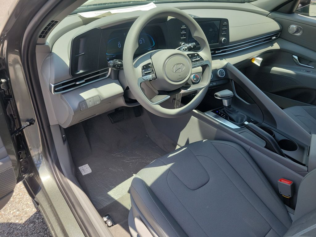 Thumbnail: 2026 Hyundai Elantra - 10