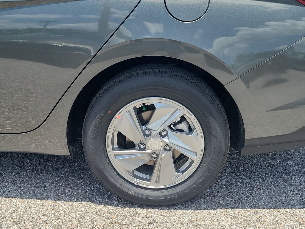 Thumbnail: 2026 Hyundai Elantra - 16