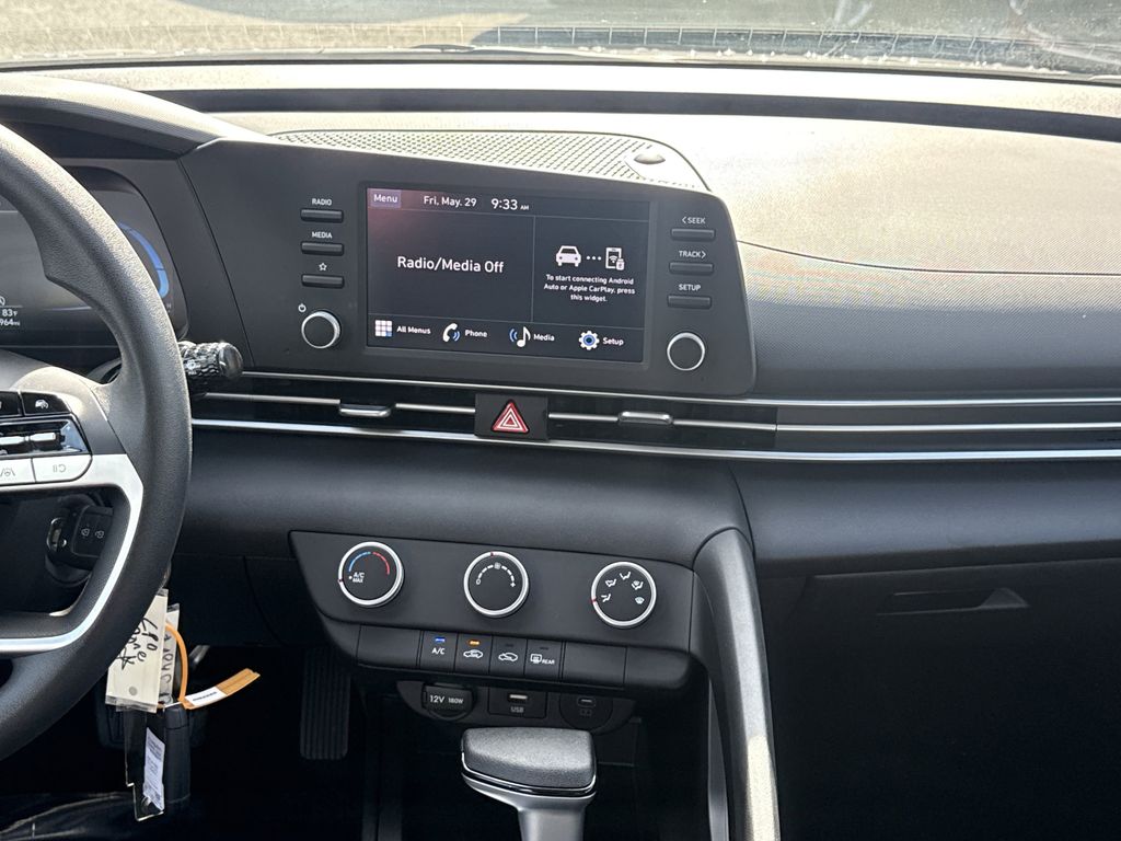 Thumbnail: 2025 Hyundai Elantra - 12