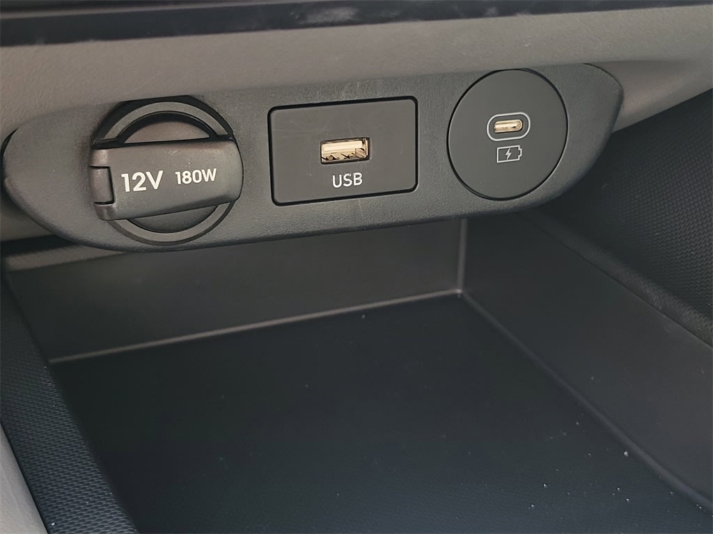 Thumbnail: 2025 Hyundai Elantra - 30