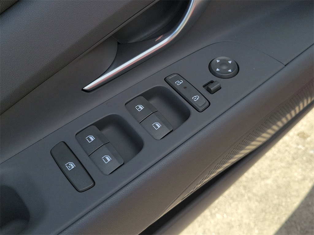 Thumbnail: 2025 Hyundai Elantra - 23