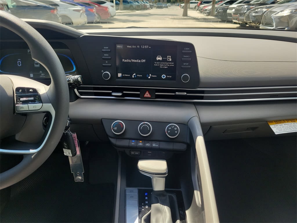 Thumbnail: 2025 Hyundai Elantra - 10