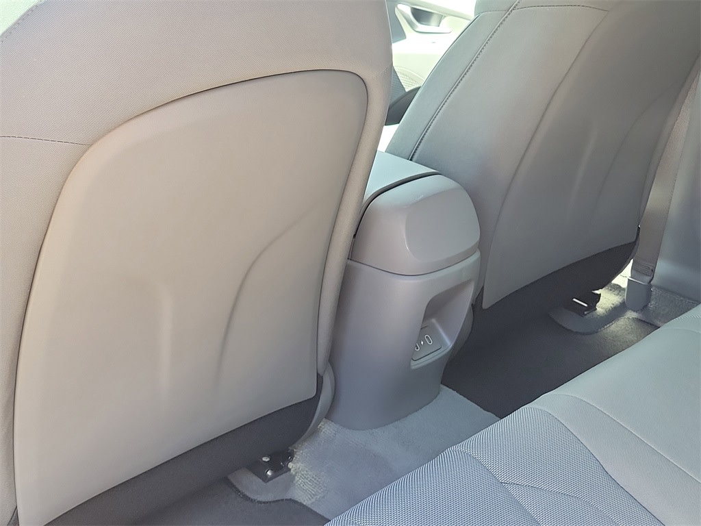 Thumbnail: 2025 Hyundai Elantra - 19