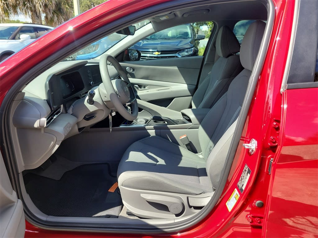 Thumbnail: 2025 Hyundai Elantra - 8