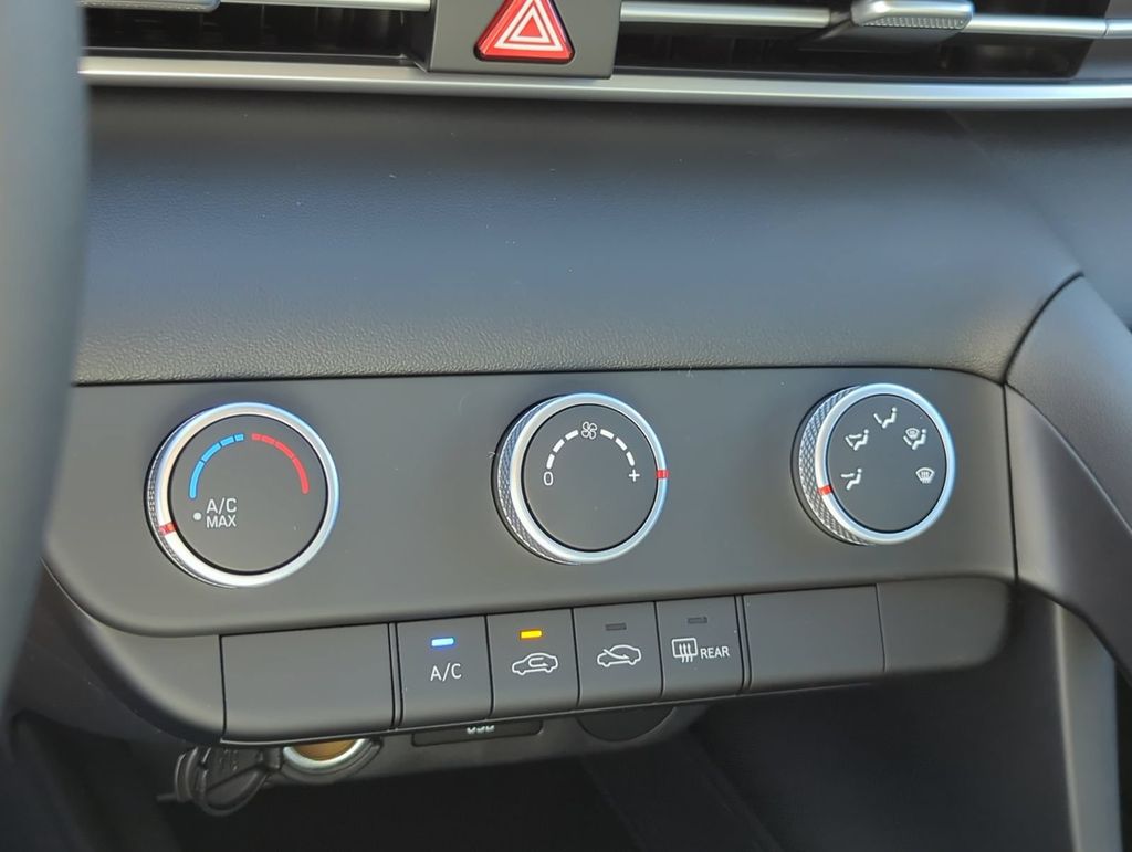 Thumbnail: 2026 Hyundai Elantra - 31