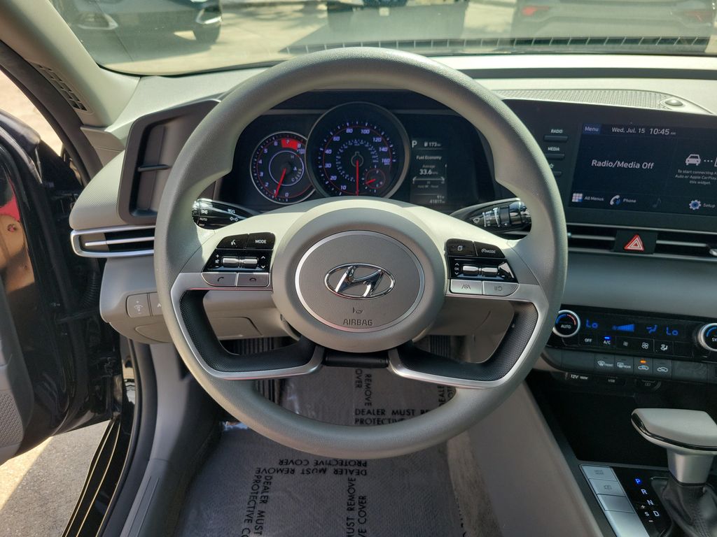 Thumbnail: 2023 Hyundai Elantra - 11