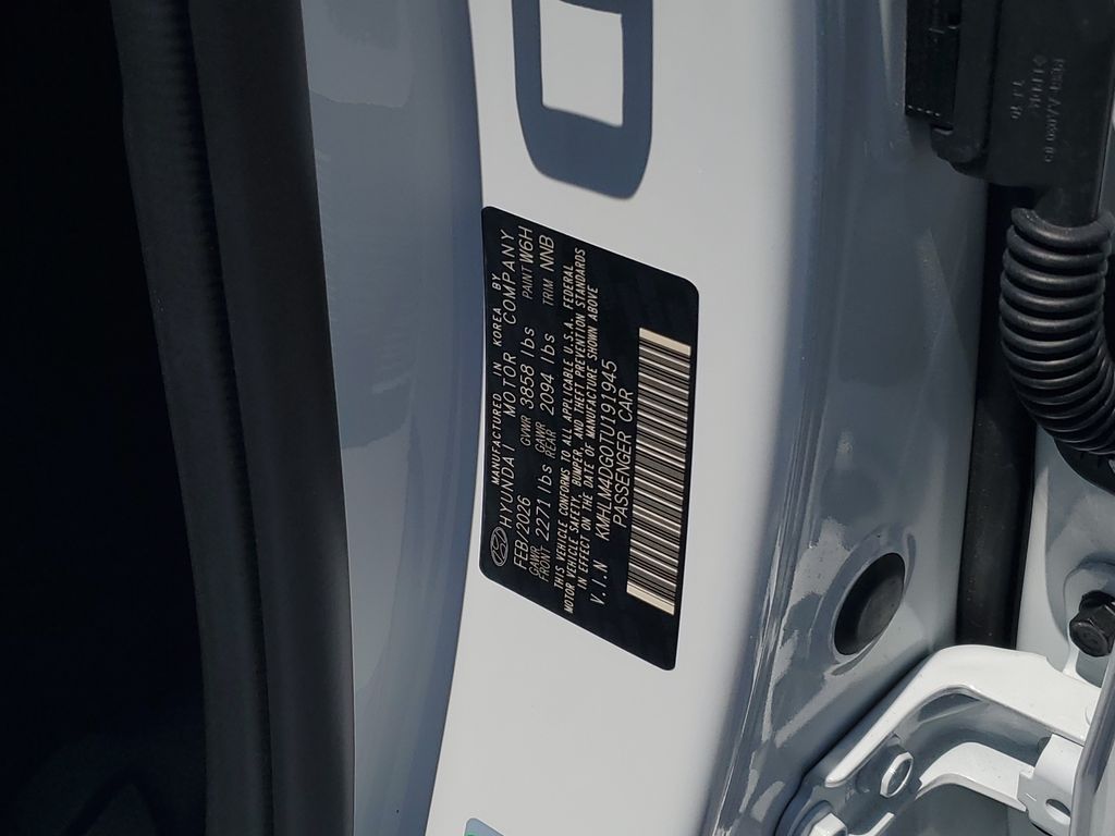 Thumbnail: 2026 Hyundai Elantra - 16