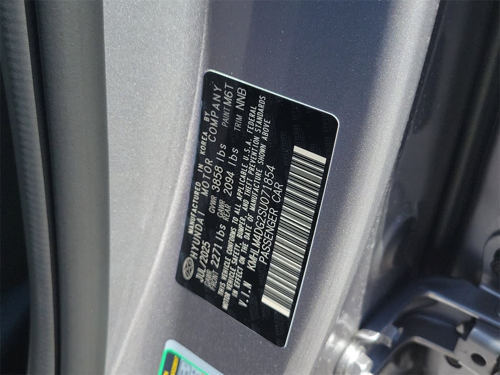 Thumbnail: 2025 Hyundai Elantra - 15