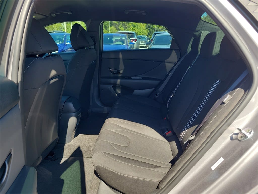 Thumbnail: 2025 Hyundai Elantra - 10