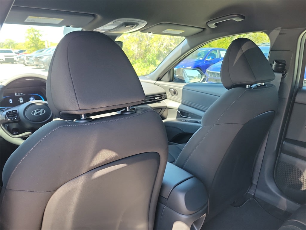 Thumbnail: 2025 Hyundai Elantra - 8