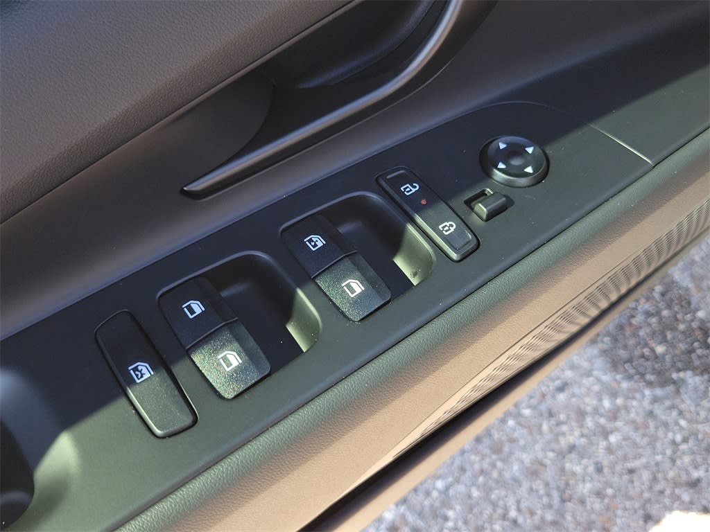 Thumbnail: 2025 Hyundai Elantra - 22