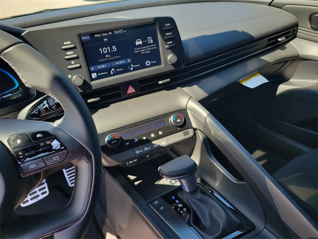 Thumbnail: 2025 Hyundai Elantra - 31