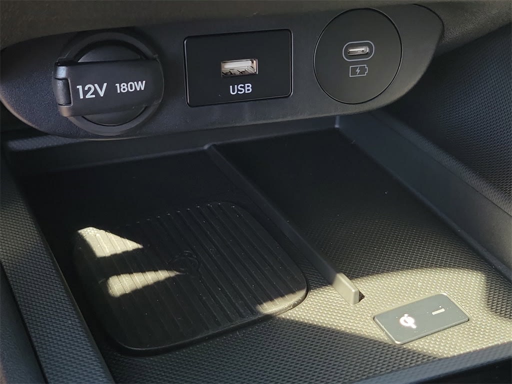 Thumbnail: 2025 Hyundai Elantra - 30