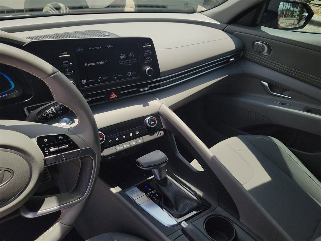 Thumbnail: 2025 Hyundai Elantra - 30