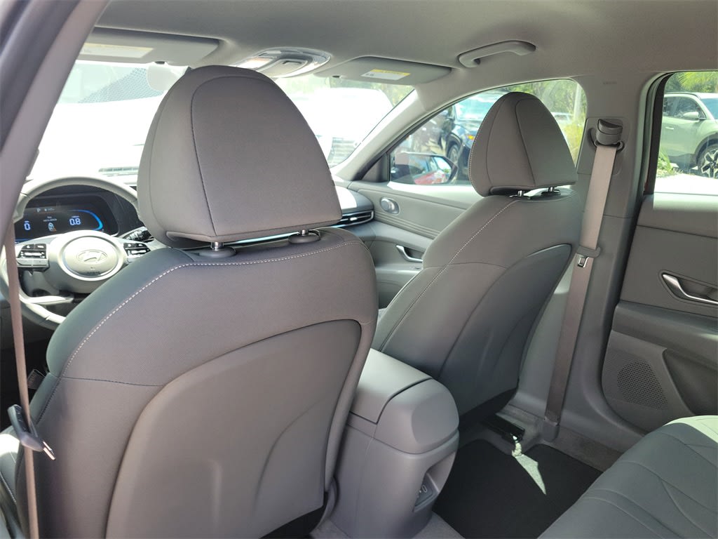 Thumbnail: 2025 Hyundai Elantra - 8