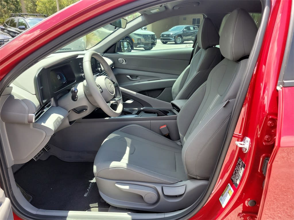 Thumbnail: 2025 Hyundai Elantra - 9