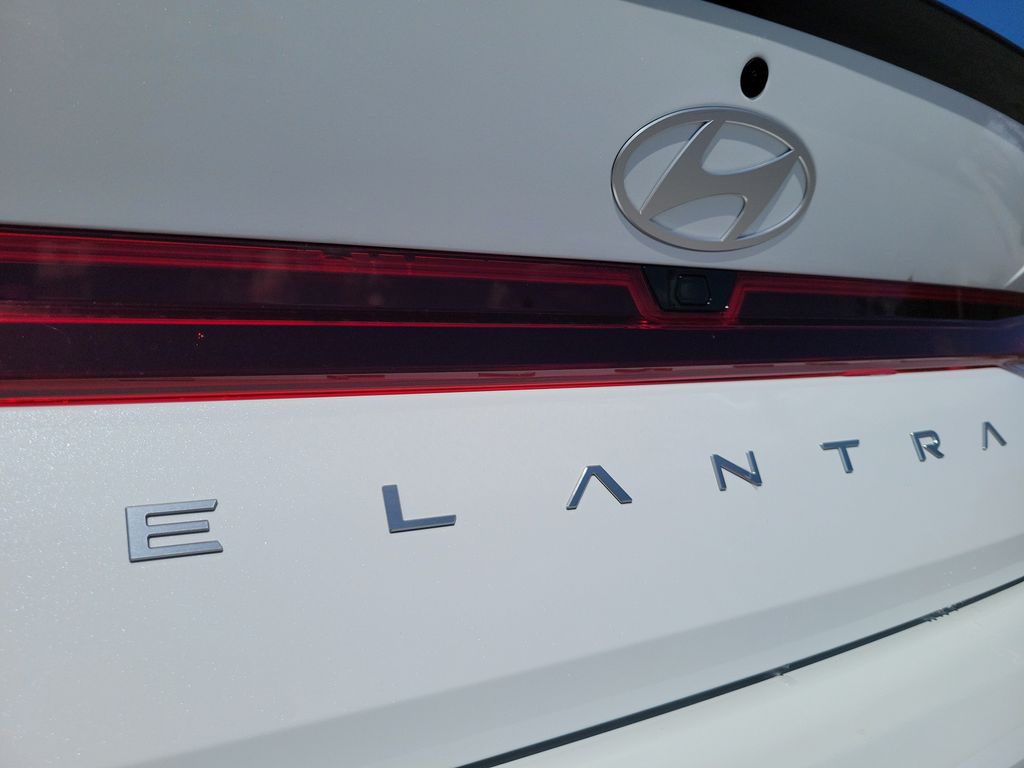 Thumbnail: 2026 Hyundai Elantra - 5