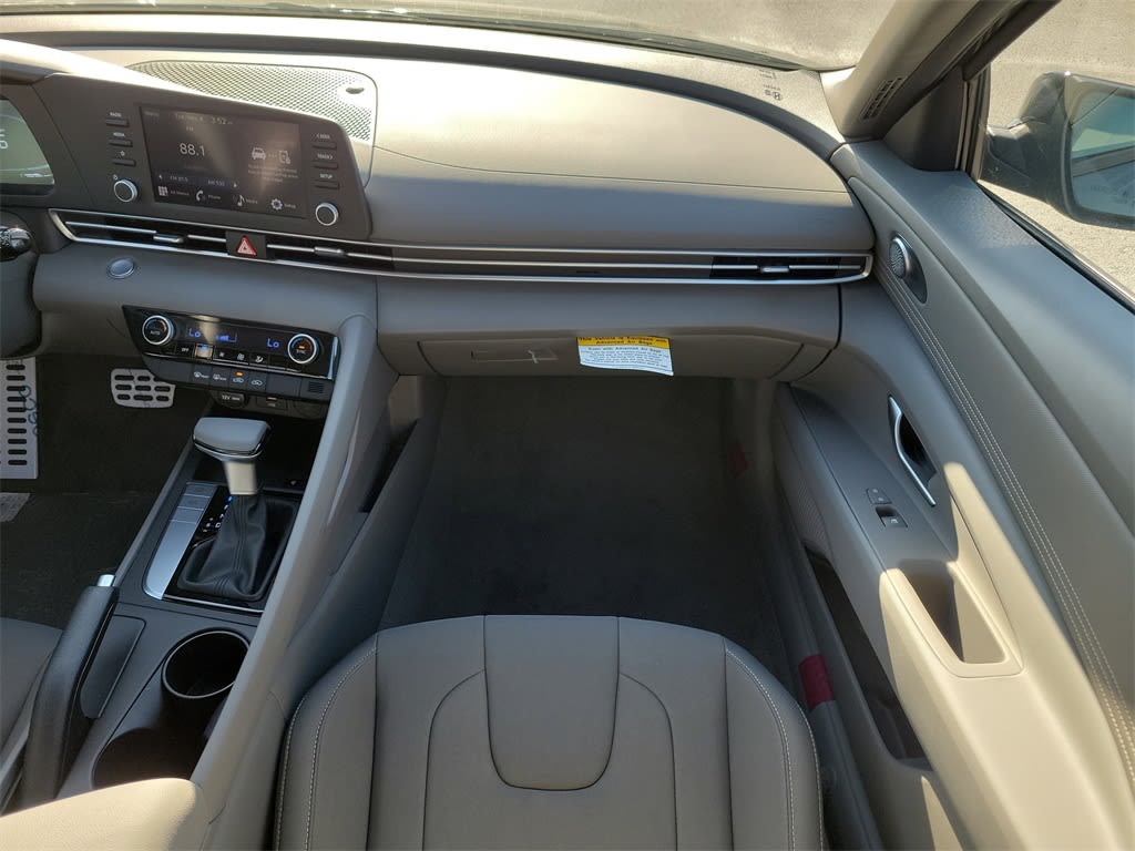 Thumbnail: 2025 Hyundai Elantra - 8