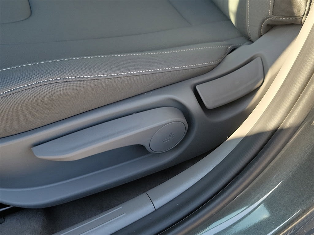 Thumbnail: 2025 Hyundai Elantra - 25