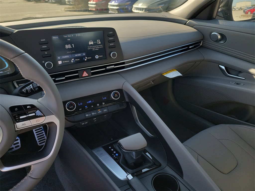 Thumbnail: 2025 Hyundai Elantra - 31