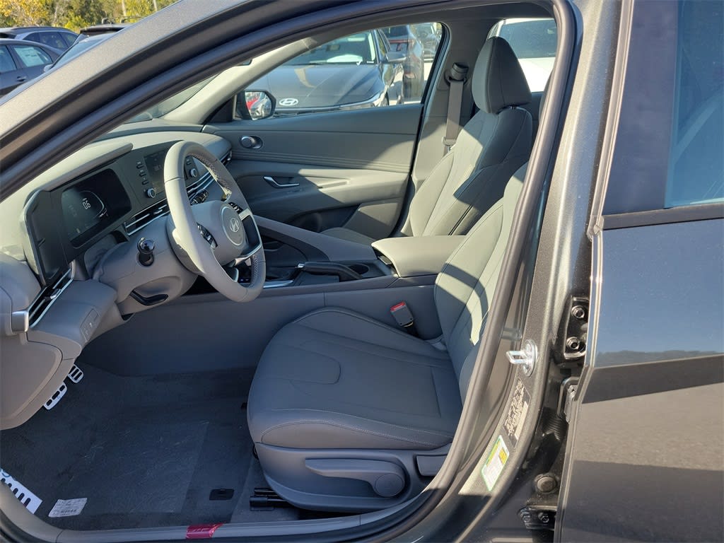 Thumbnail: 2025 Hyundai Elantra - 9