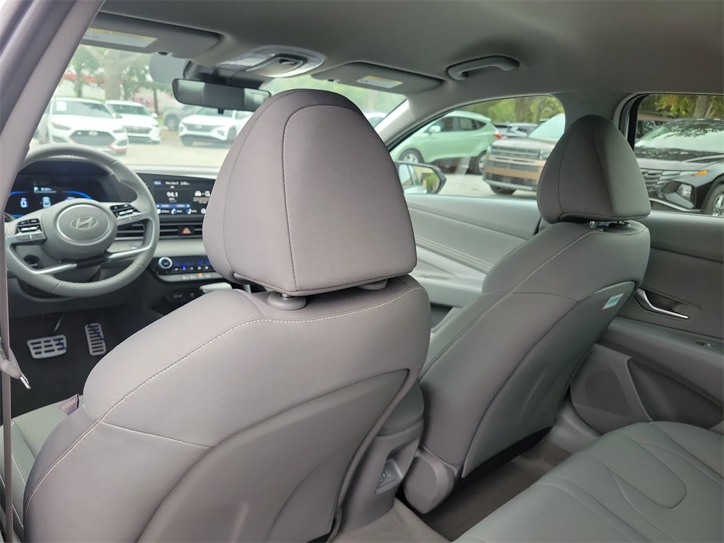 Thumbnail: 2025 Hyundai Elantra - 9