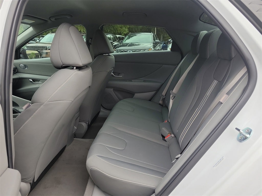 Thumbnail: 2025 Hyundai Elantra - 11